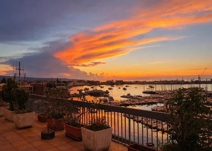Attico con terrazza sul porticciolo turistico di Vibo Marina